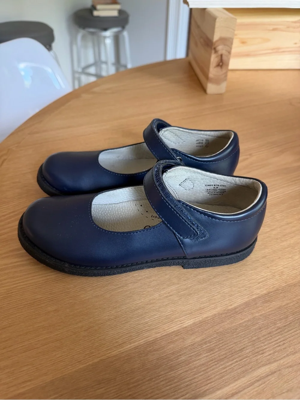 Footmates CINDY BTS - 2721 - NAVY Leather Mary Janes 3.5 NEW